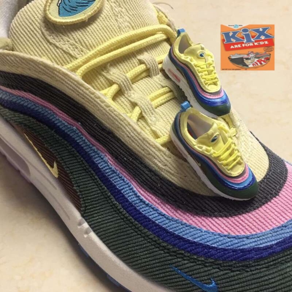 1/97 Sean Wotherspoon 3D Sneaker Keychain